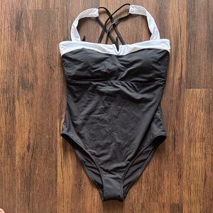 Cupshe Black and White One-Piece Swimsuit